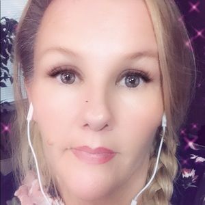 Meet your Posher, Renea